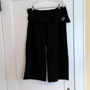 bebe Sport Gaucho Pants Black Size Medium